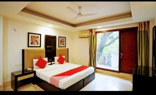 Kailash Colony Apartment | Aaron Service Apartment