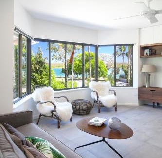 Noosaville Apartment | Aarons Luxury Retreat