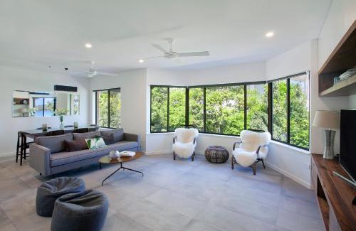 Noosaville Apartment | Aarons Luxury Retreat