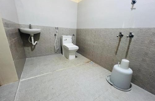 Mayiladuthurai Hotel | Aashira Residency