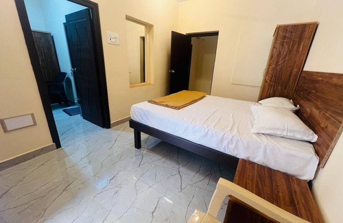 Mayiladuthurai Hotel | Aashira Residency