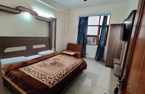 Katra Hotel | AASHIRWAD HOTEL