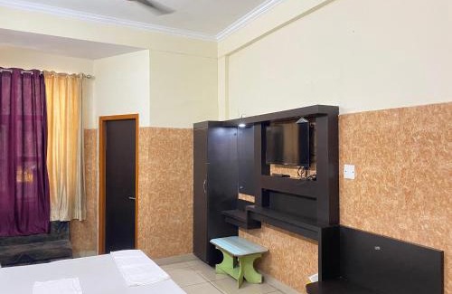 Katra Hotel | AASHIRWAD HOTEL