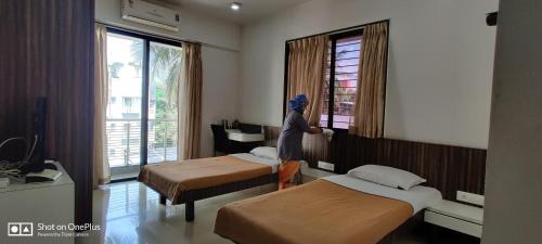 Nashik Bed & Breakfast | Aashiyana Inn