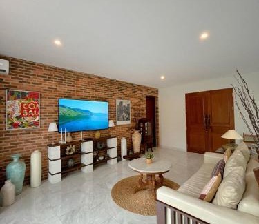 Ngaglik Villa | Aashraya Luxury Villa by Sampai