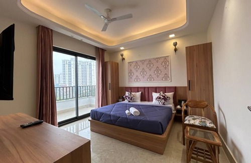 DLF Phase 5 Hotel | AATITHYAM RESIDENCY