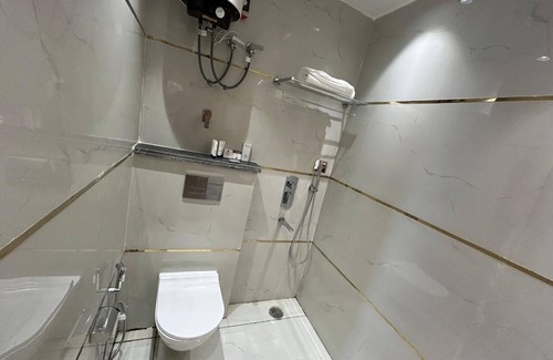 DLF Phase 5 Hotel | AATITHYAM RESIDENCY