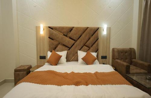Bullawala Hotel | Aayu Residency