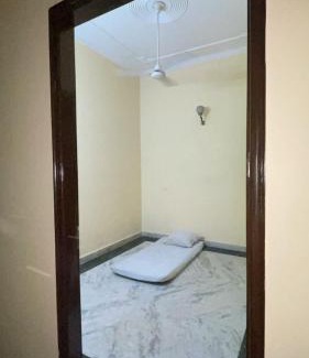 Jaunapur House | AB Properties