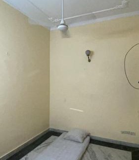 Jaunapur House | AB Properties