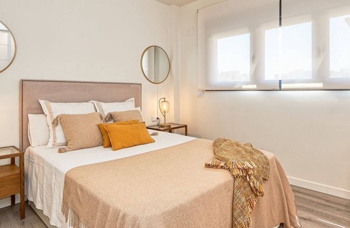 Cruz de Humilladero Apartment | AB Vialia Estación, Parking and Pool