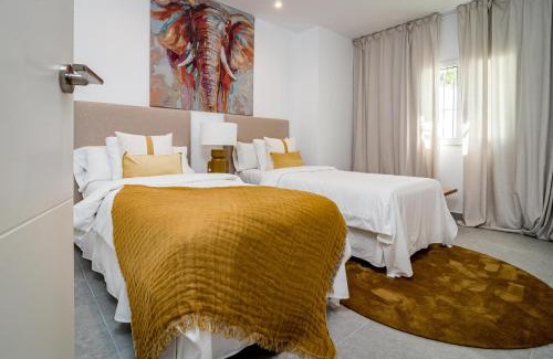 Marbella Apartment | AB3 - Spacious holiday home, Puerto Banus