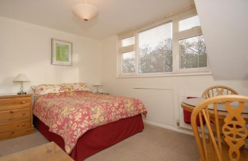 Blackwater Bed & Breakfast | Abacus Bed and Breakfast, Blackwater, Hampshire