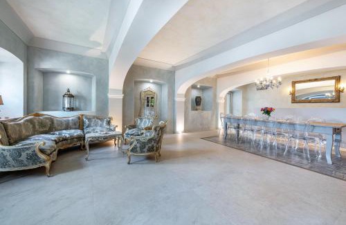 Soiano del Lago Apartment | Abaye I Champagne Charm Adults Only