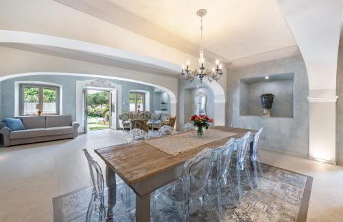 Soiano del Lago Apartment | Abaye I Champagne Charm Adults Only
