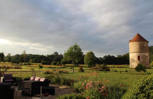 Accolay Bed & Breakfast | Abbaye de Reigny - Esprit de France