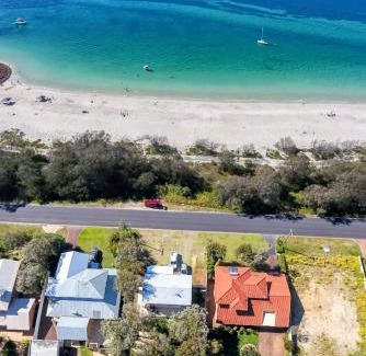 Abbey House | Abbey Beachviews with WiFi