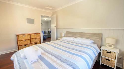 Abbey House | Abbey Beachviews with WiFi