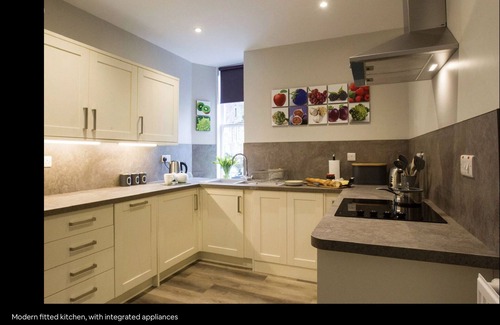 Jedburgh House | Abbey House, charming traditional historic house. Spectacular views of the Abbey