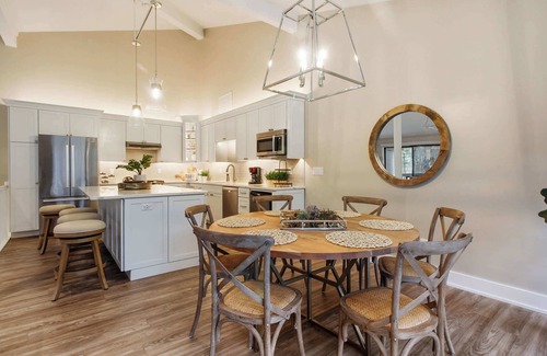 Fontana Condo | Abbey Springs | Private Community & Amenities!
