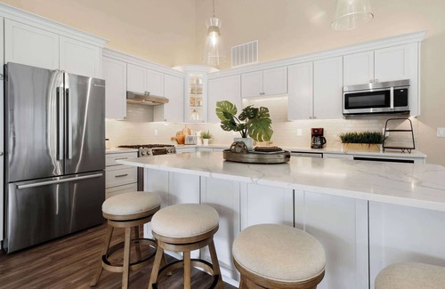 Fontana Condo | Abbey Springs | Private Community & Amenities!