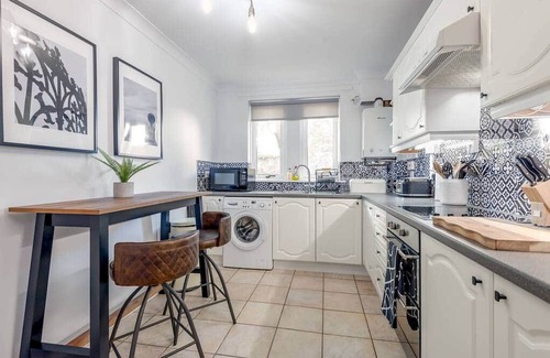 St. Andrews Ski Chalet | Abbey Villa (No 6)