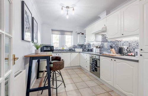St. Andrews Ski Chalet | Abbey Villa (No 6)