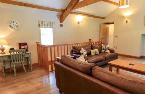 Penny Bridge House | Abbots Reading Cottage