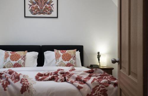 Hepburn House | Abbotts Rest