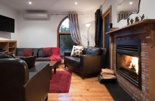 Hepburn House | Abbotts Rest