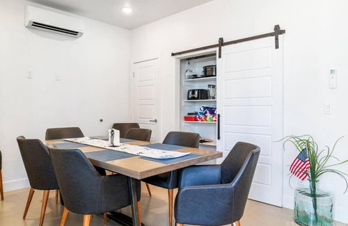 St. George House | Abbys Retreat at The Lofts Resort