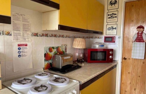 Central Aberdeen Apartment | Aberdeen City Centre Apartment With Private Balcony.