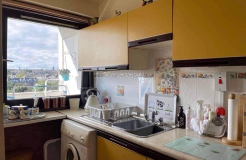 Central Aberdeen Apartment | Aberdeen City Centre Apartment With Private Balcony.