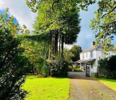 Machynlleth House | Aberhiriaeth Hall - The Old Georgian Manor House by the River Dyfi