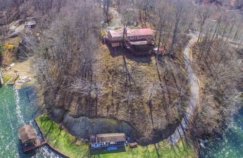 Ingles House | Abigail's Lake View has a Panoramic view of Claytor Lake!