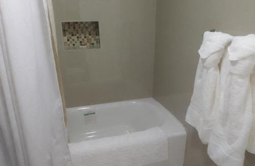 Road Town House | Abigail's Sunflower Entire 2 Bedroom Apt