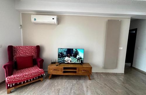 El Bassatine Apartment | Abilia Suite - À Proximité de l'Aéroport - Confort et Élégance