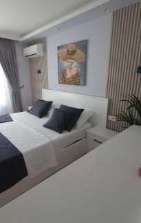 Blloku Apartment | Abla's sweet home