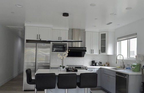 Piedmont House | Abode #1 New Modern Luxe Spacious 2B/2B EV Charger
