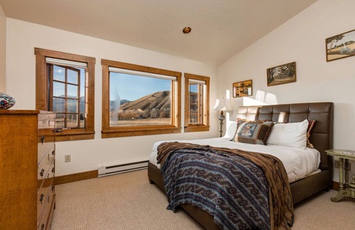South Park House | Abode at A Bright Star | Sprawling Ranch Estate | Hot Tub, Privacy & Teton Views