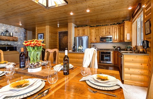 Deer Valley Condo | Abode at Black Bear #110 | Charming Lodge with Deer Valley Ski Access