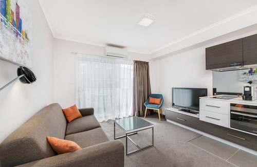 Greenway Hotel | Abode Tuggeranong