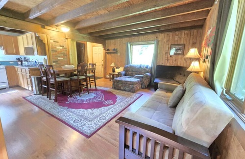 Seward Cabin | Abode Well Family Cabin 2 Bed Private Bath WI-FI