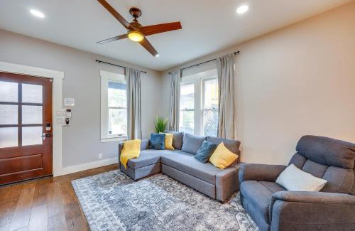 Eastside Promise Neighborhood House | about 2 Mi to Dtwn San Antonio Comfy Home with Yard!