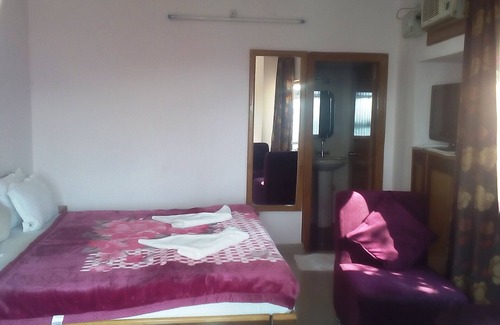 Rishikesh Hotel | About Hotel Ganesha Inn