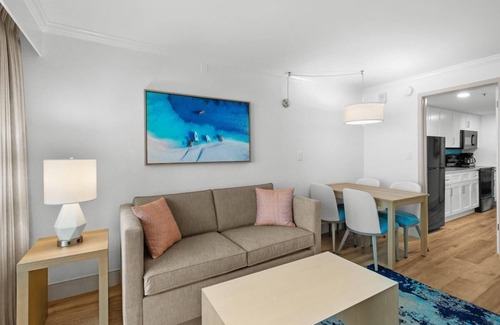 Myrtle Beach Condo | Above It All: Oceanfront 1 Bdrm Deluxe King Suite