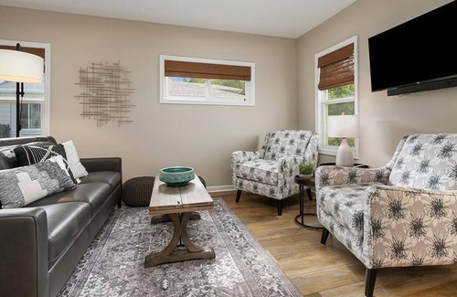 Saugatuck Villa | Above Town - One Bedroom Villa, Sleeps 2