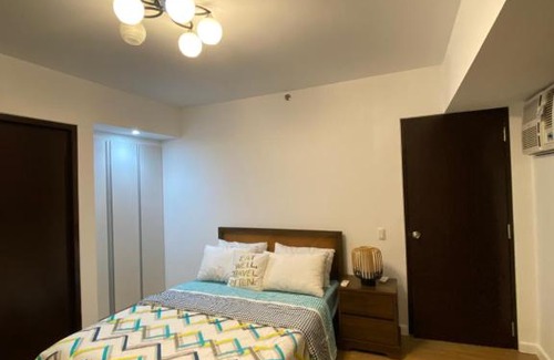 Poblacion District Hotel | ABREEZA PLACE ONE BEDROOM SUITE (skyspot)