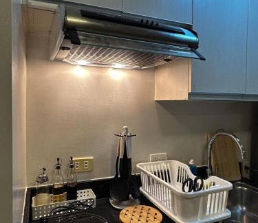 Poblacion District Apartment | Abreeza Place Tower 1 27th Floor, Wi-Fi 50mbps and Kitchen