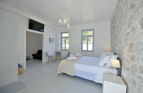 idhra Apartment | Abri Hydra